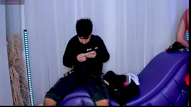 Snapshot of Yourslust_ chatting on 11/21/25, 09:13 Yourslust online show from 11/21/25, 09:13