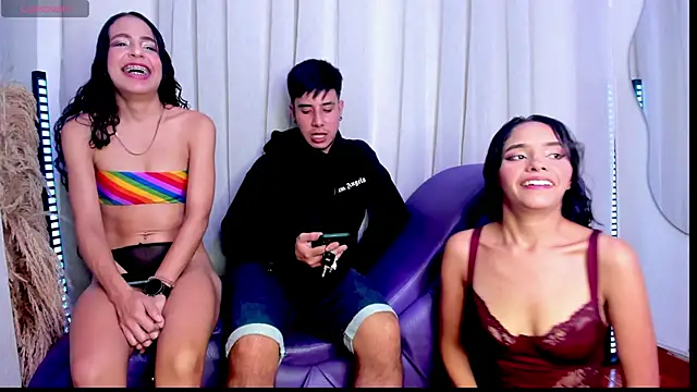 Snapshot of Yourslust_ chatting on 11/24/25, 02:11 Yourslust online show from 11/24/25, 02:11