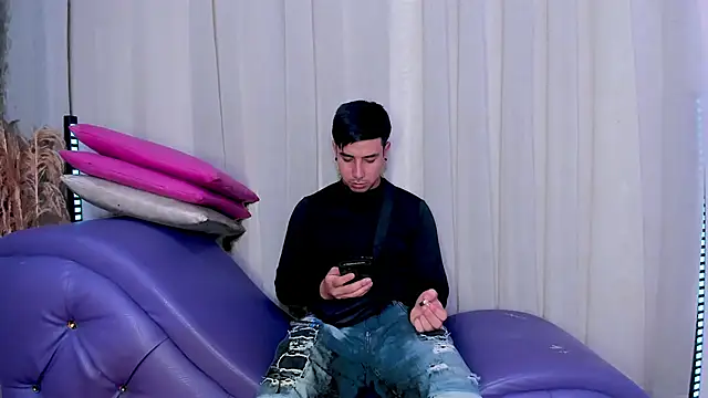 Yourslust  online show from 01/18/26, 12:31