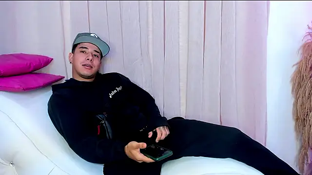 Yourslust  online show from 03/21/26, 01:48