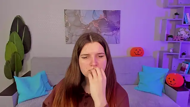 BonneyLove online show from 11/06/25, 07:37