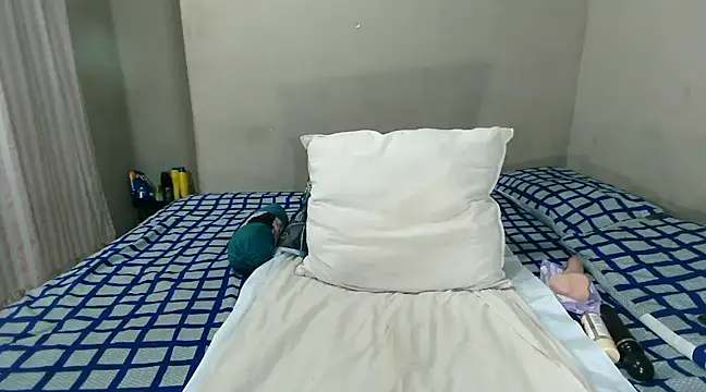 Snapshot of WetwetPussy31 chatting on 01/17/25, 07:16 WetwetPussy31 online show from 01/17/25, 07:16