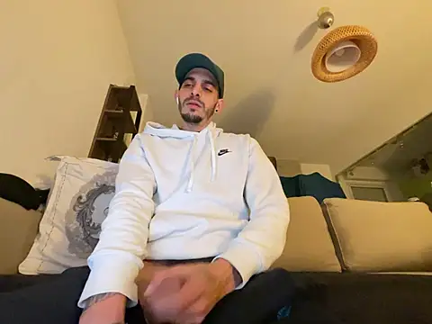 Rebeu313 online show from 02/14/25, 11:31