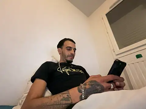 Rebeu313 online show from 10/11/25, 07:01