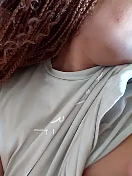 Snapshot of curvybigassqueen chatting on 02/25/26, 09:19 curvybigassqueen online show from 02/25/26, 09:19