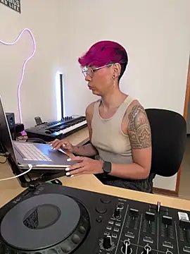 MiaMorgan  online show from 04/21/26, 02:01