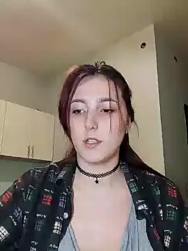 Snapshot of MiaStika chatting on 12/11/24, 10:38 MiaStika online show from 12/11/24, 10:38