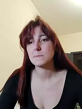 Snapshot of MiaStika chatting on 12/14/24, 03:58 MiaStika online show from 12/14/24, 03:58