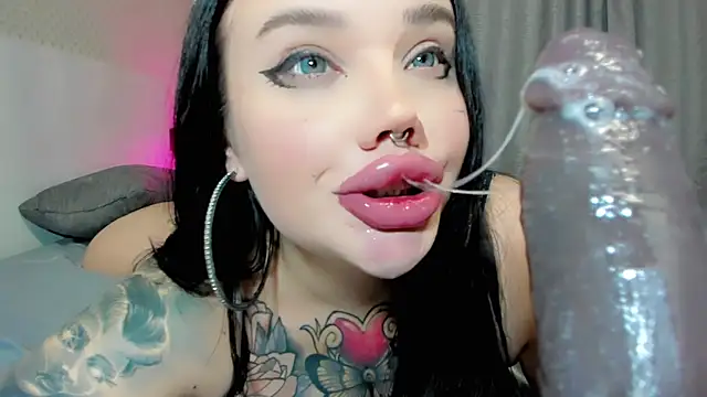 Snapshot of Aira_vi chatting on 06/20/26, 02:03 Aira vi online show from 06/20/26, 02:03
