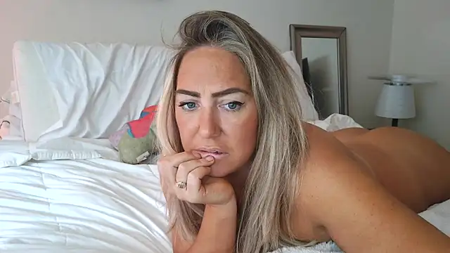 sunshinekisses online show from 11/04/25, 03:44