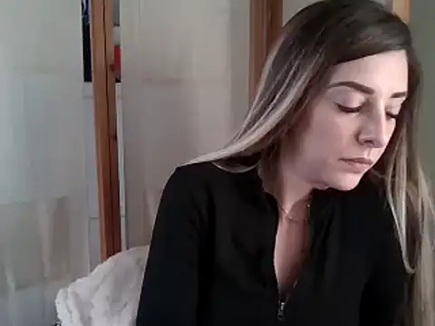 Snapshot of MissBella131 chatting on 01/14/25, 02:22 MissBella131 online show from 01/14/25, 02:22