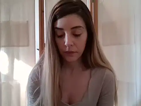 Snapshot of MissBella131 chatting on 02/07/25, 01:32 MissBella131 online show from 02/07/25, 01:32