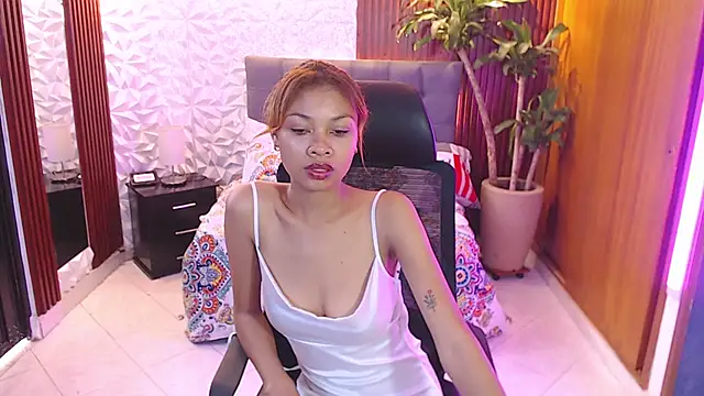 Snapshot of Perla_prg chatting on 02/07/25, 06:45 Perla prg online show from 02/07/25, 06:45