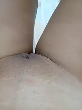 Snapshot of Khaleyssi chatting on 12/28/24, 05:33 Khaleyssi online show from 12/28/24, 05:33