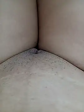 Snapshot of Khaleyssi chatting on 01/12/25, 12:49 Khaleyssi online show from 01/12/25, 12:49