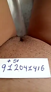 Snapshot of Khaleyssi chatting on 01/12/25, 01:37 Khaleyssi online show from 01/12/25, 01:37