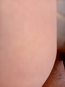 Snapshot of Khaleyssi chatting on 03/11/25, 08:31 Khaleyssi online show from 03/11/25, 08:31