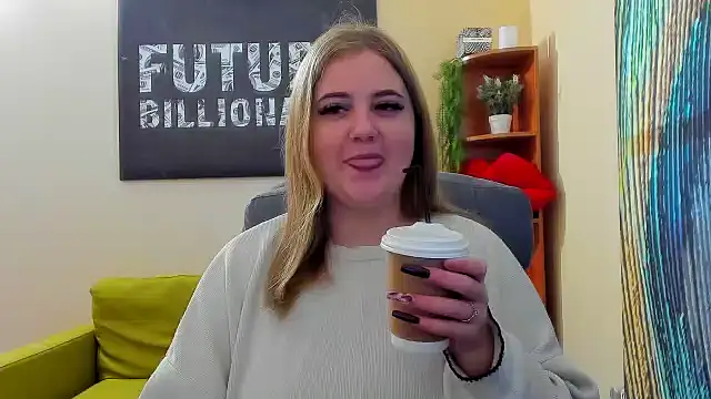 Snapshot of Doliss chatting on 02/15/25, 06:44 Doliss online show from 02/15/25, 06:44