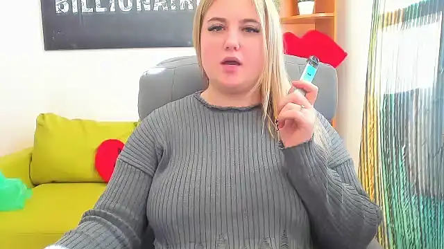 Snapshot of Doliss chatting on 03/20/25, 10:54 Doliss online show from 03/20/25, 10:54