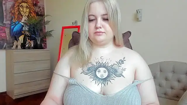 Snapshot of Doliss chatting on 10/07/25, 06:10 Doliss online show from 10/07/25, 06:10