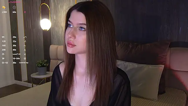 Sara Lewiis online show from 04/21/26, 04:23