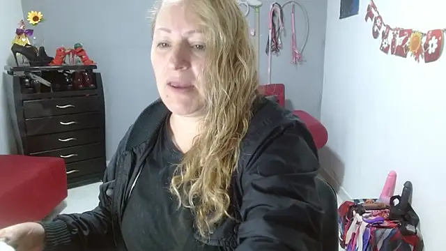 emperabigbootybigass online show from 03/12/25, 12:15