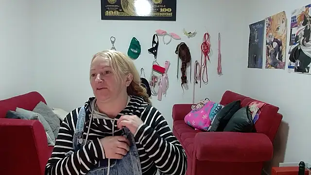 emperabigbootybigass online show from 01/09/26, 12:19