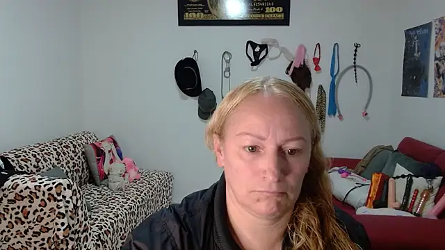 emperabigbootybigass online show from 03/25/26, 12:33