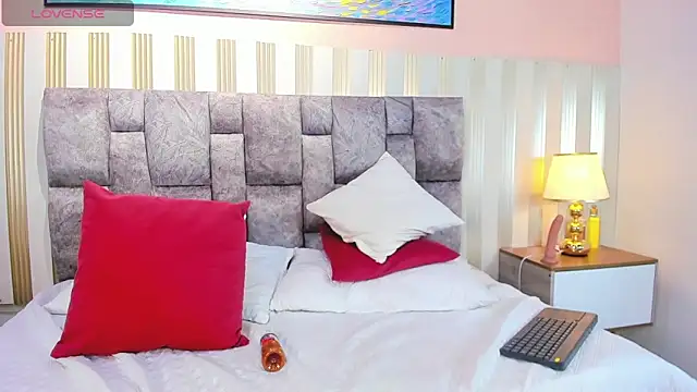 nova lane online show from 02/21/25, 10:37