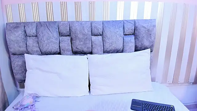 nova lane online show from 03/28/26, 07:35