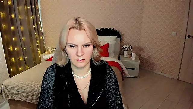 Louisa Bay online show from 01/15/25, 07:48