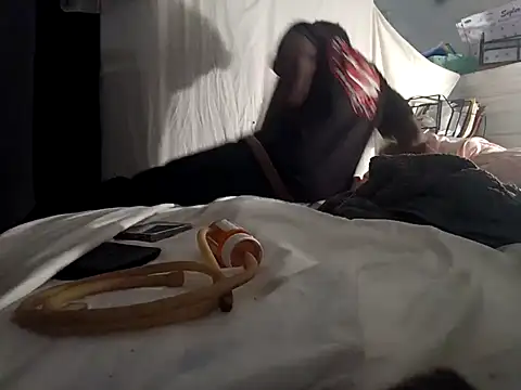 Snapshot of DevinToore chatting on 10/18/25, 03:42 DevinToore online show from 10/18/25, 03:42