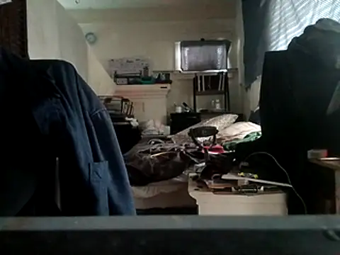 Snapshot of DevinToore chatting on 11/03/25, 03:35 DevinToore online show from 11/03/25, 03:35