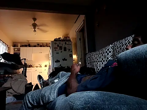 Snapshot of DevinToore chatting on 11/05/25, 03:12 DevinToore online show from 11/05/25, 03:12