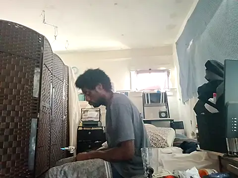 Snapshot of DevinToore chatting on 11/10/25, 07:35 DevinToore online show from 11/10/25, 07:35