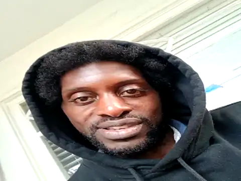 Snapshot of DevinToore chatting on 11/14/25, 05:55 DevinToore online show from 11/14/25, 05:55