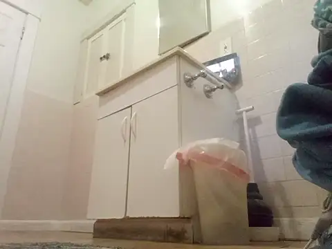 DevinToore online show from 03/11/26, 04:24