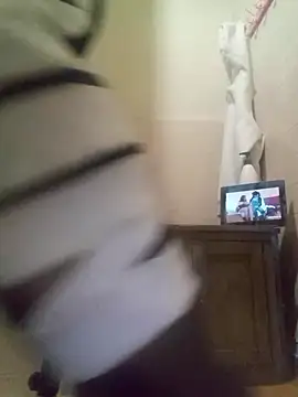 DevinToore online show from 04/23/26, 08:13