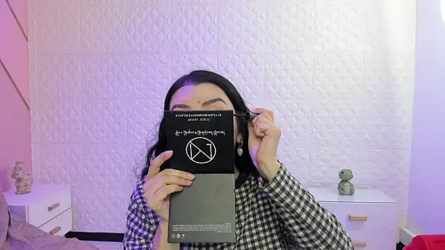 Violetaa diazz online show from 11/10/25, 09:14