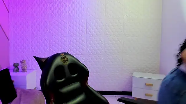 Violetaa diazz online show from 03/16/26, 09:08