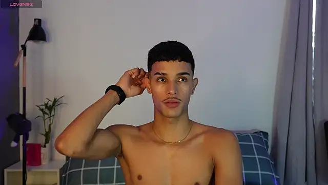 Snapshot of Busterspinter chatting on 11/23/25, 07:46 Busterspinter online show from 11/23/25, 07:46