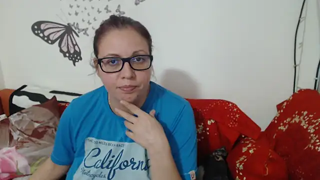 LadyHellene online show from 02/13/25, 06:05