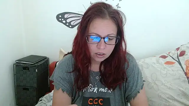 LadyHellene online show from 05/02/26, 04:39