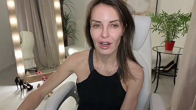 Beylly online show from 01/13/25, 01:23