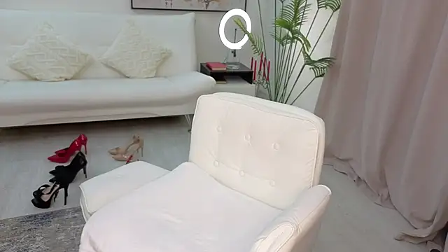 Snapshot of Beylly chatting on 07/26/26, 12:12 Beylly online show from 07/26/26, 12:12