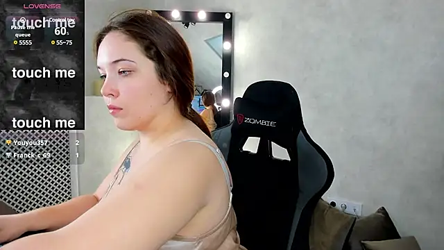 Aliisson Edwards online show from 02/04/25, 03:33