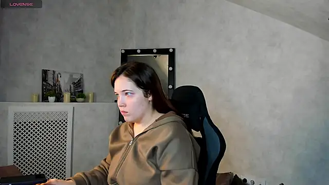 Aliisson Edwards online show from 02/07/25, 12:53