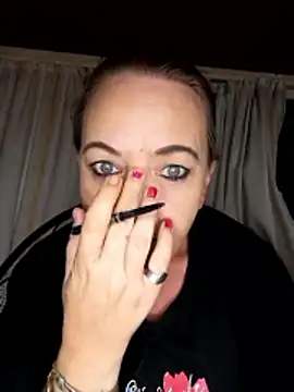 Kimmyb777 online show from 04/17/26, 03:48