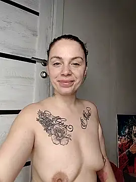 Snapshot of Lola_Hale chatting on 03/20/25, 05:58 Lola Hale online show from 03/20/25, 05:58