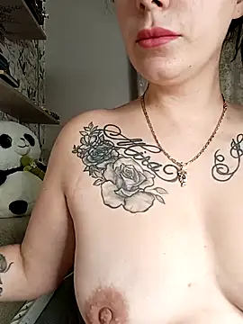 Snapshot of Lola_Hale chatting on 10/26/25, 05:52 Lola Hale online show from 10/26/25, 05:52